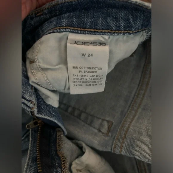 JOE'S JEANS Jean Shorts - Picture 4 of 5